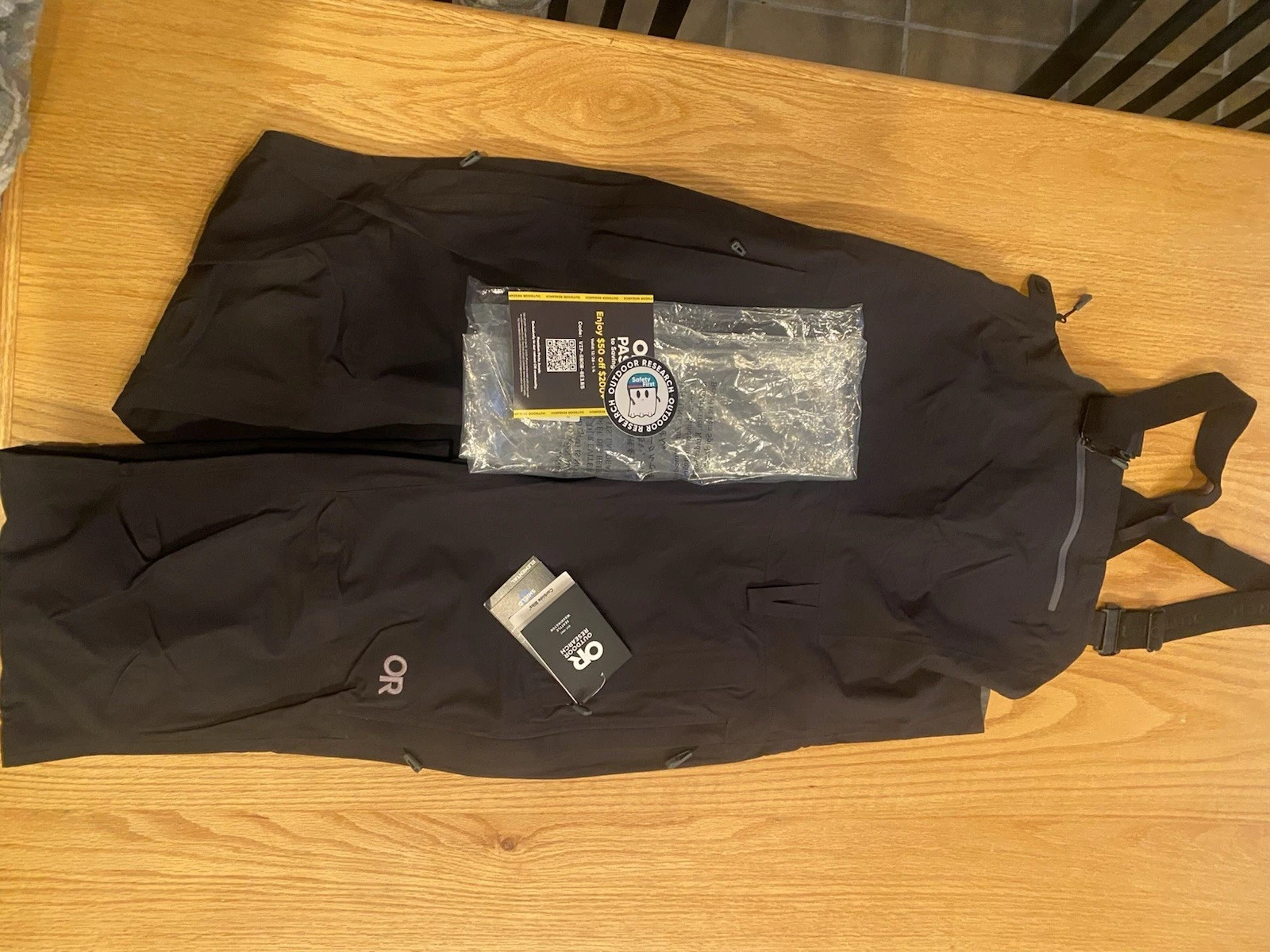 Outdoor Research Carbide Women’s Bibs Size Medium NWT, black