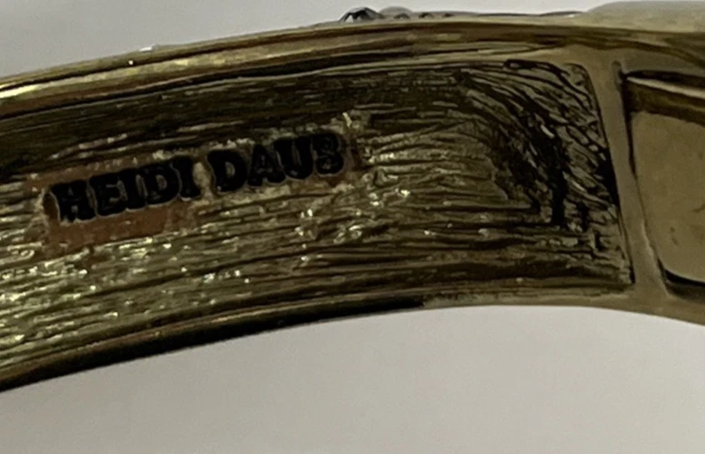 Heidi Daus Bracelet Gold Tone Pearl Hinged Rhinestone Bangle Art Deco Cuff - Image 4 of 4