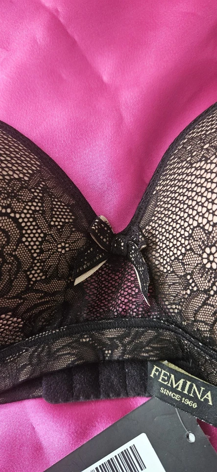Sujetador FEMINA encaje floral negro 34C acolchado sin alambre. Nuevo con etiquetas Foto 3 de 4