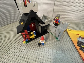 LEGO Castle Guarded Inn 6067 - 100% complete w/ Instructions Vintage