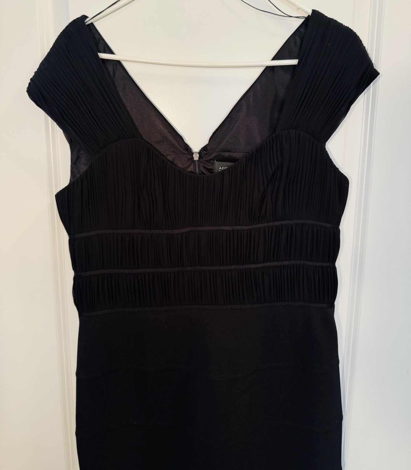 Adrianna Papell Black Sleeveless V-neck Cocktail Dress Women's Size 8