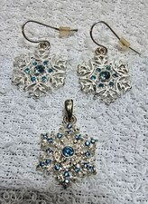 Women's Unbranded Snowflake Earrings Pendant Set, One Size, Silver Blue