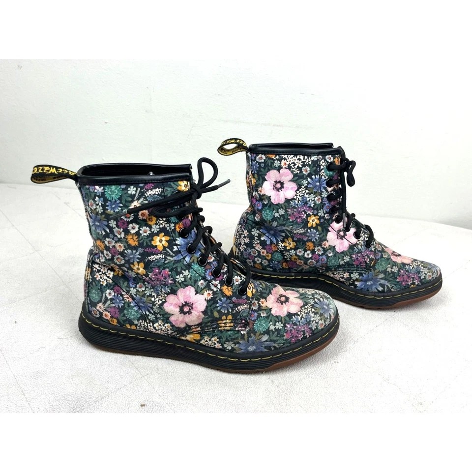 Dr. Martens Black Floral Newton Lace Up Ankle Boots Shoes Women's Size 7 - Image 4 of 4