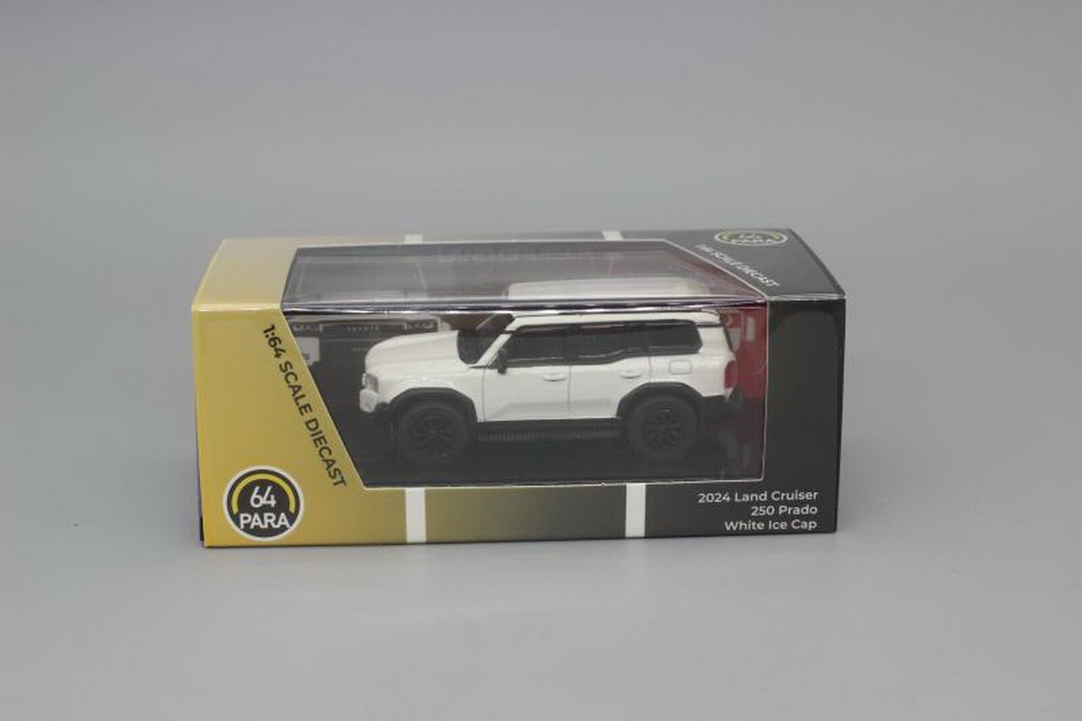 PARA64 1/64 Scale Toyota Land Cruiser Prado J250 White Diecast Car