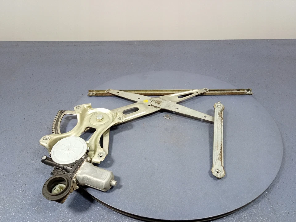 LEXUS IS II XE20 ALZACRISTALLI ANTERIORE SINISTRO / AM 71260 - Immagine 2 di 4