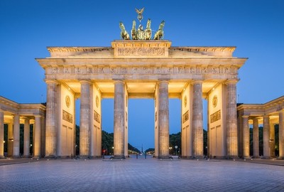 Wandbild: Panoramablick auf berühmte Brandenburger Tor, eines der [...]