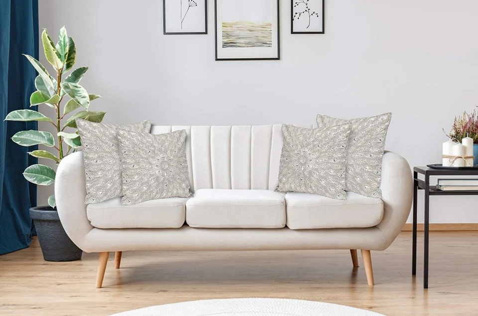 Funda de almohada Lightnpro de lujo plateada con cuentas a mano - 12x12 pulgadas, mano exquisita... Foto 4 de 4