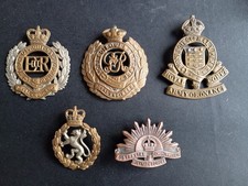WW2 & LATER BRASS & BI METAL CAP BADGES LOT 