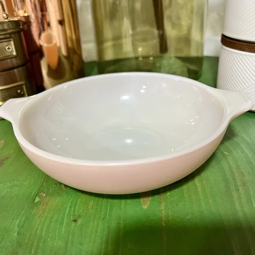 Vintage Pyrex Pink Family Flair Bowl Excellent Condition Cereal Dessert 5.5 Inch