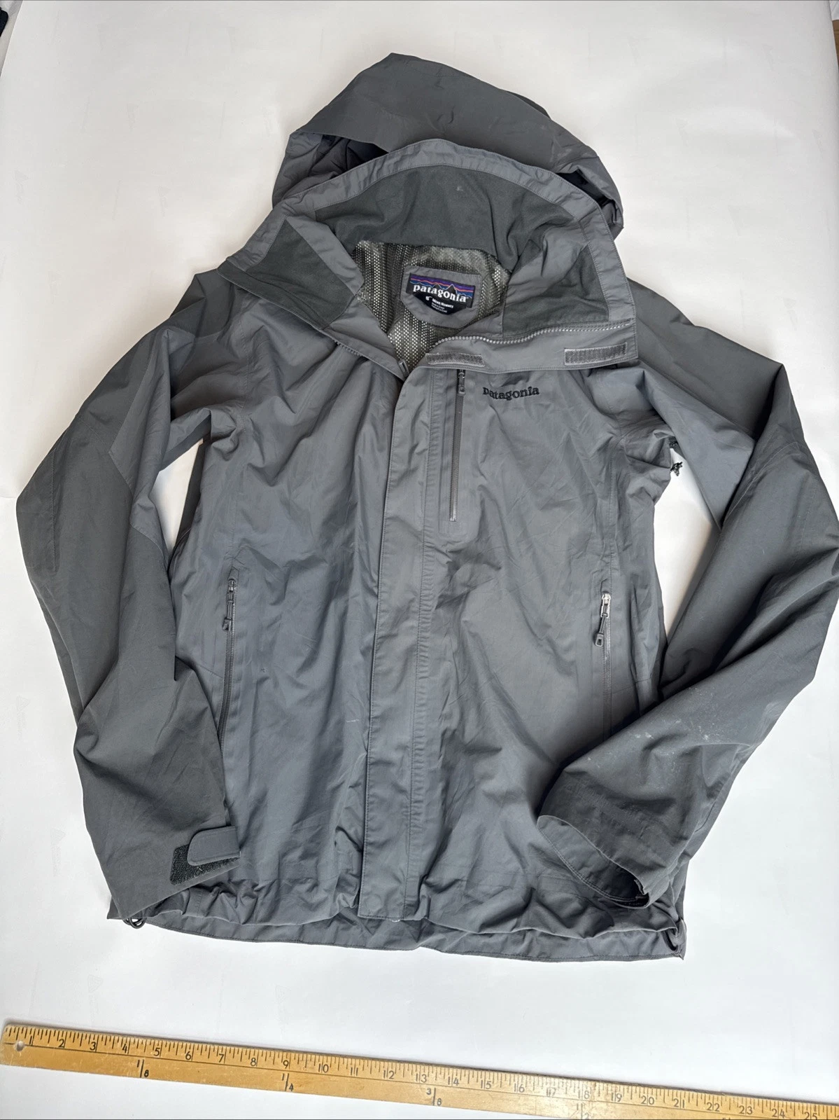 Patagonia Pilot Gore-tex Ski Snowboard Men’s Size Small - Gray