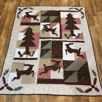 Handmade Christmas Quilt Wall Hanging Throw 59x50 Reindeer Tree Holly Rod Pocket