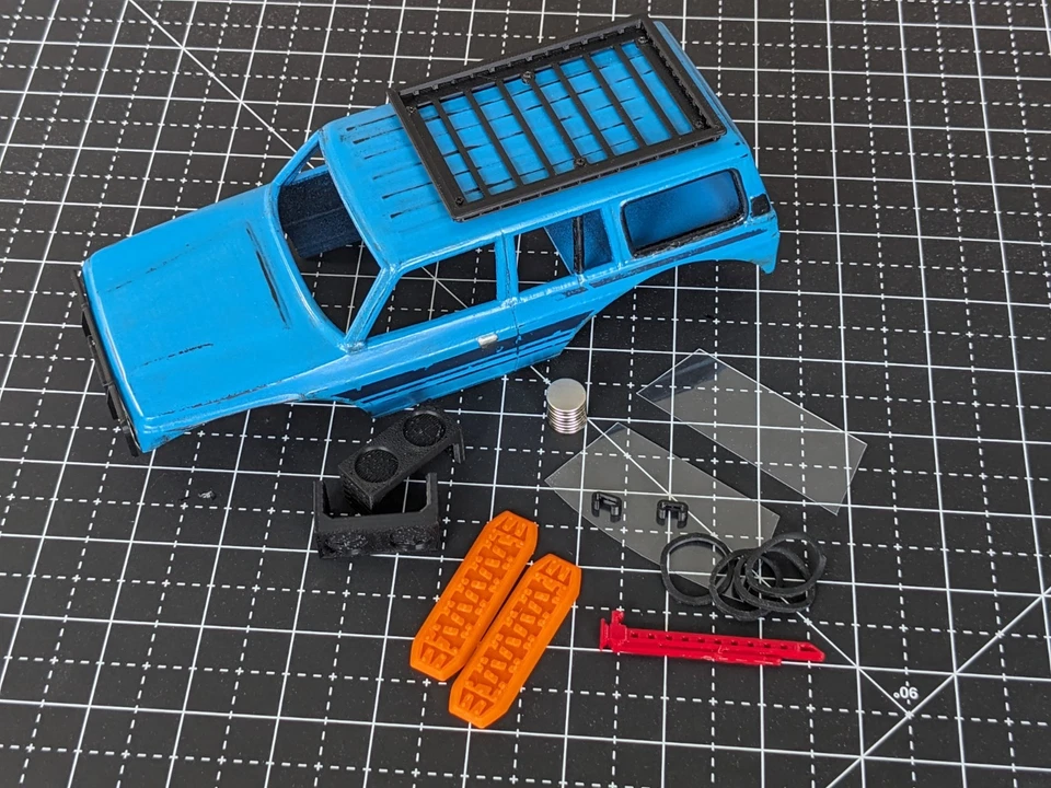 Axial SCX24 1/24 Toyota Land Cruiser 132-137mm C10 Deadbolt RC Crawler Truck - Image 3 of 4