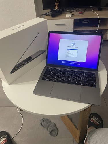 Apple MacBook Pro 13" A1706 Touch Bar Space Grau - Bild 2 von 20