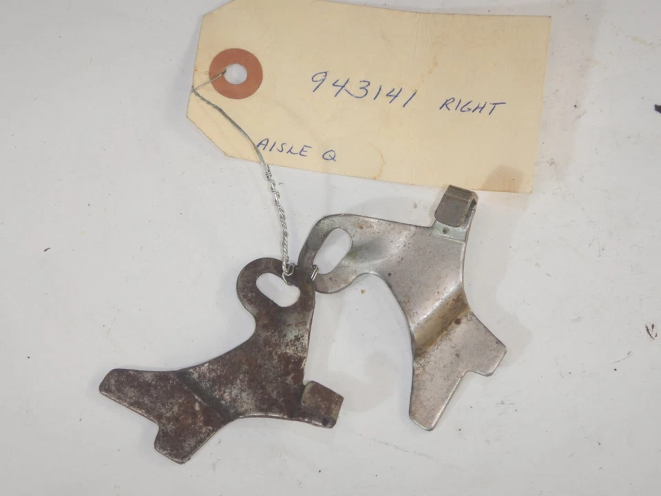 Jeep CJ5 Jeepster Commando 67-75 Passenger Brake Shoe Adjusting Lever 943141 - Image 3 of 4