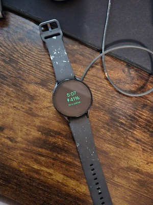 Samsung Galaxy Watch5 44mm Graphite Case with Graphite Band Smart Watch