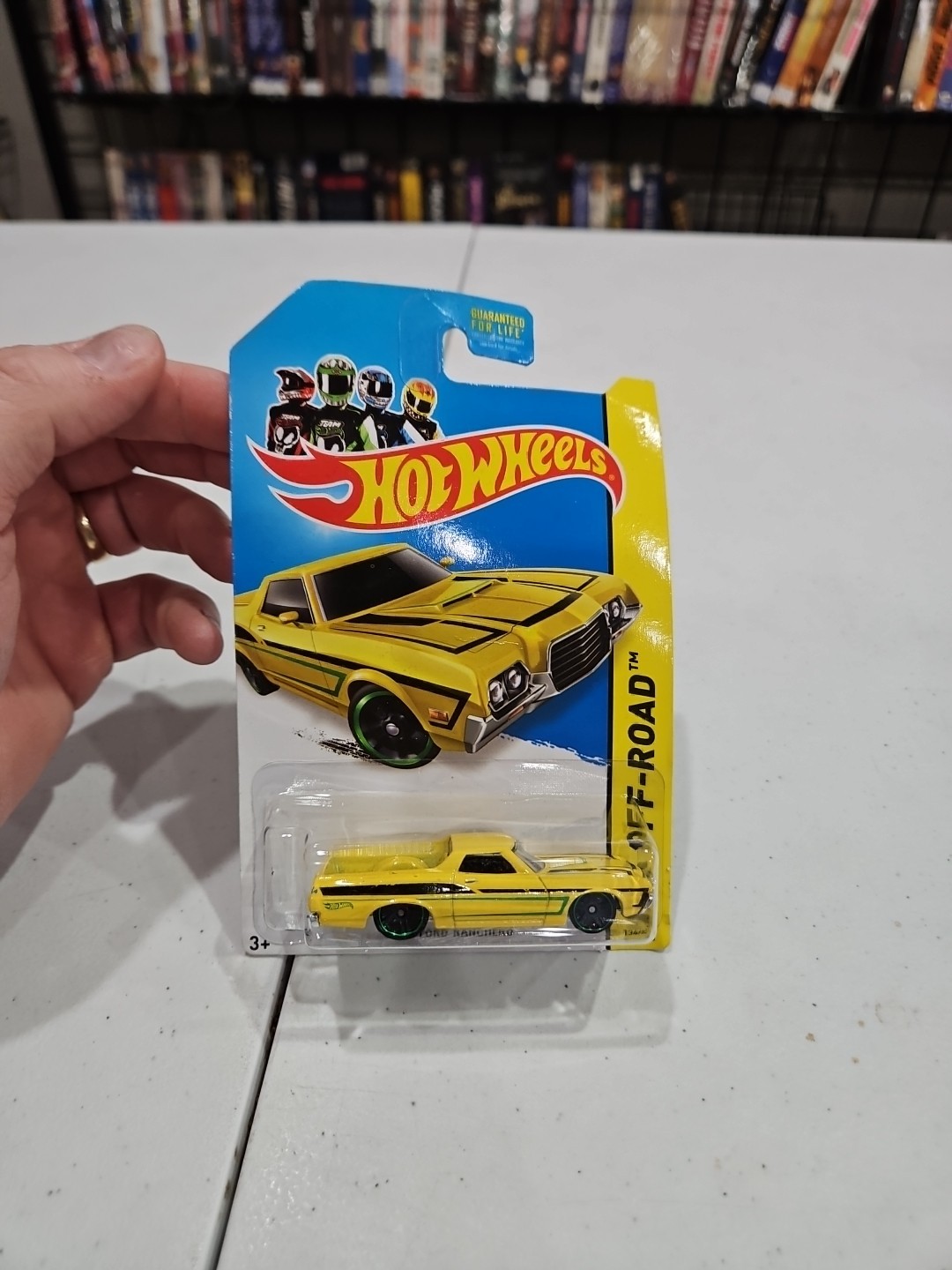 2014  Hot Wheels Yellow  '72 FORD RANCHERO   Hot Trucks  Card #134   HW59-112923
