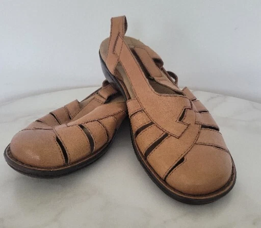 Sandali Clarks Bendables donna 6 5 M punta chiusa zeppa slingback pelle marrone