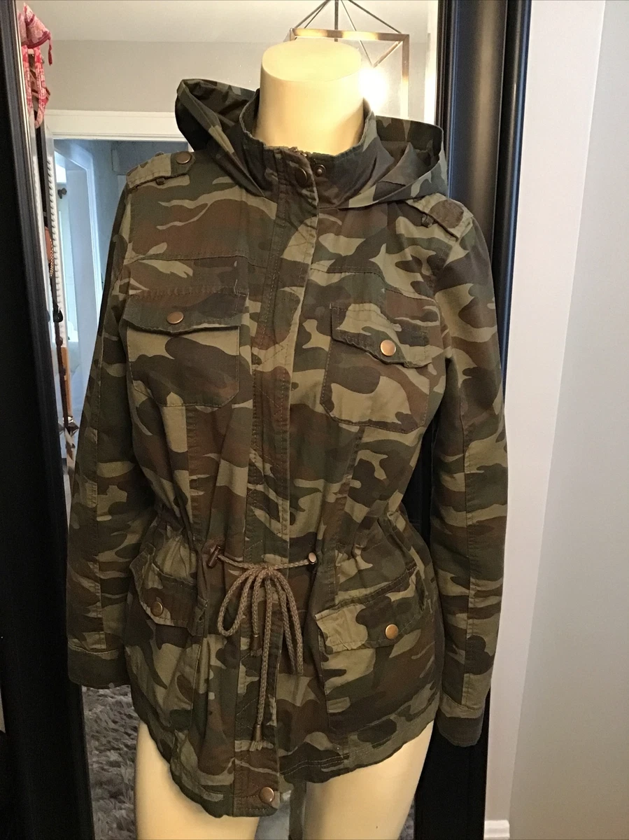 Brooks Brothers Men's Water Repellent Camouflage Windbreaker Sweater | Olive | Size Large - Shop Holiday Gifts and Styles