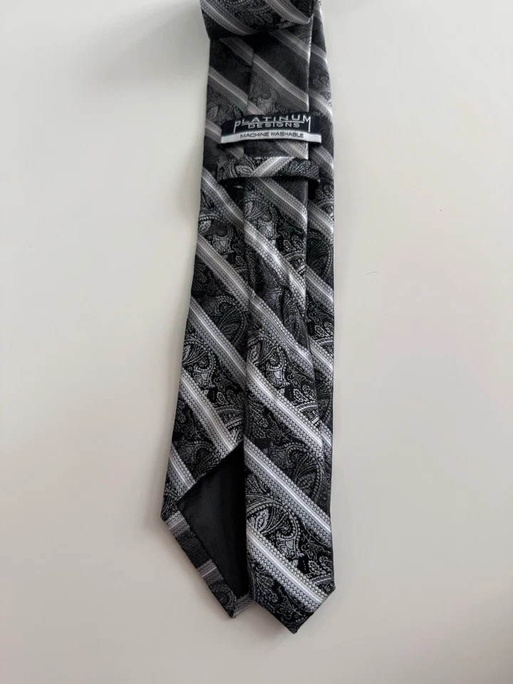 CORBATA HOMBRE PLATINO DESIGNS NEGRA CON GRIS BEIGE BLANCO 3,75 X 60 NUEVA SIN ETIQUETAS Foto 3 de 3