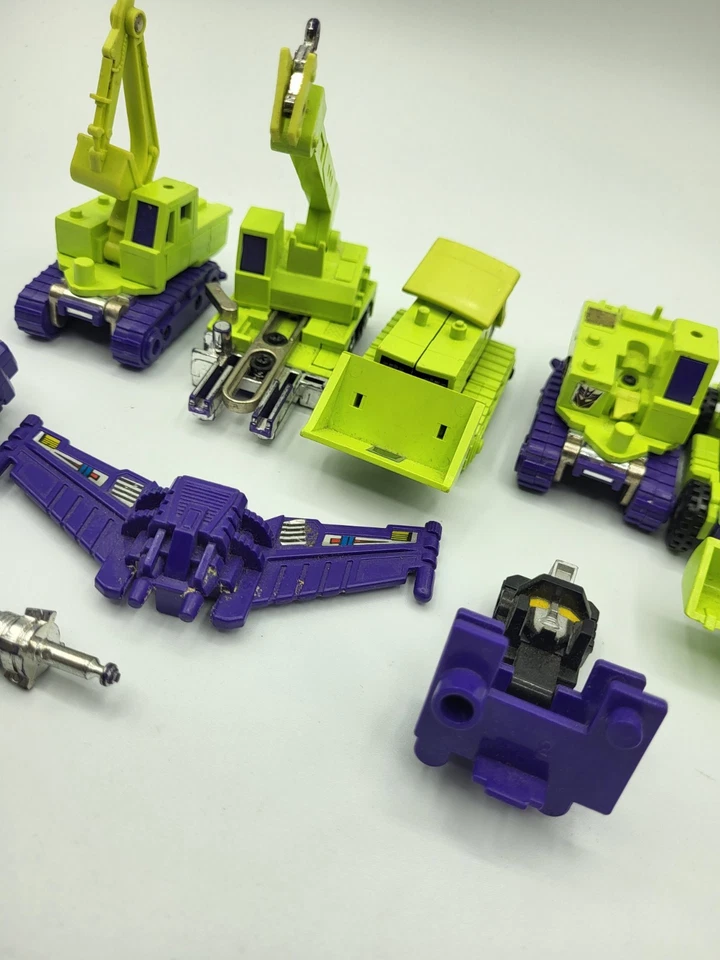 Hasbro 1984 Transformers G1 Constructicons Devastator - Incomplete AS-IS - Image 3 of 4