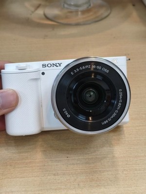 Sony ZV-E10 ZVE10 24.2MP Mirrorless Digital Camera w/16-50mm Lens - 98%New
