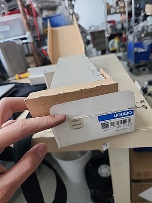 New Omron CV500-II201 Sysmac Programmable Controller Logic Controller