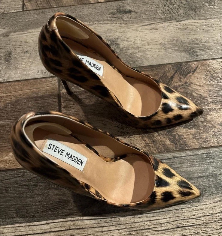Zapatos de salón Steve Madden con estampado de leopardo en punta talla 7   Foto 4 de 4