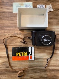 PETRI 2.8 45MM CAMERA – VINTAGE 1959 – MADE IN JAPAN – GOOD CONDITION - UNTESTED