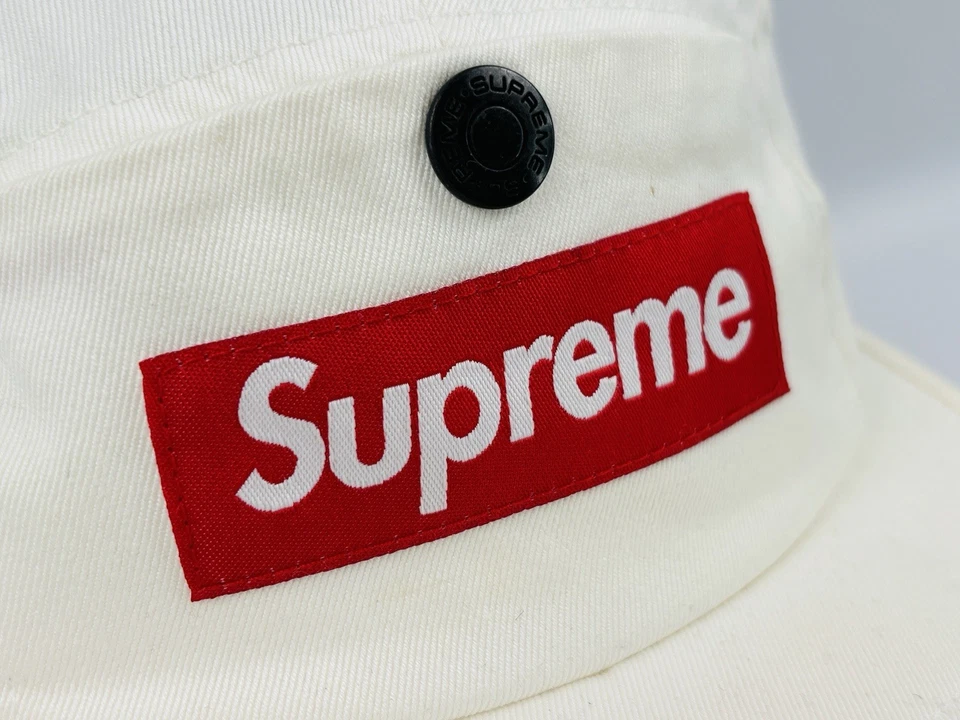 Gorra de campamento Supreme New York 2018 con logotipo de caja blanca con botones a presión bolsillo Foto 3 de 4