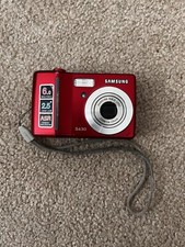 Samsung S630 6.0 MP 3x Zoom Digital Camera  Red Parts Only Screen Broke