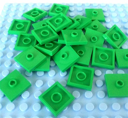 Lego 2x2 Fliesen Platten mit Mittelbolzen Pullover & untere Nut Sie wählen NEU X20 - Bild 2 von 20