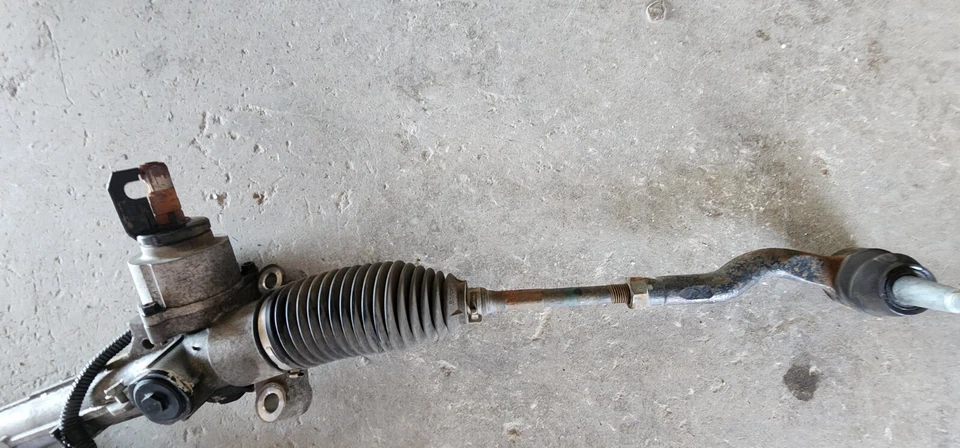 Chevy Caprice 2014 PPV/SS engranaje de dirección cremallera eléctrica y piñón Foto 3 de 4