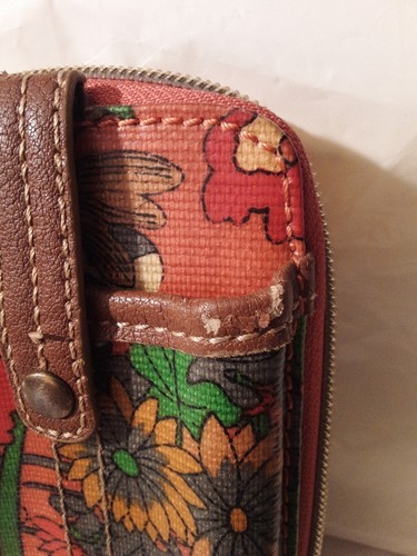 Sakroots Smartphone Holder Wristlet /Wallet- Peace. Autumn Colors - Picture 4 of 8