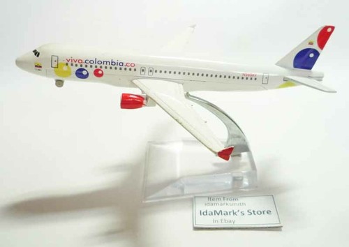 VIVA COLOMBIA AIRLINES FC Die cast Model Airbus A320 N260AV 2001 Plane Toy 14cm - Picture 2 of 10