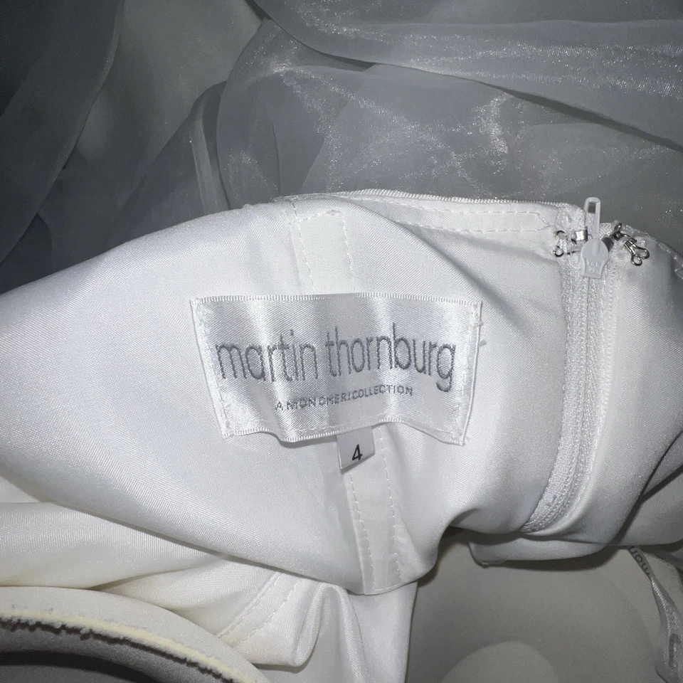 Vestido Martín Thornburg Fontana + Crinolina Foto 3 de 4