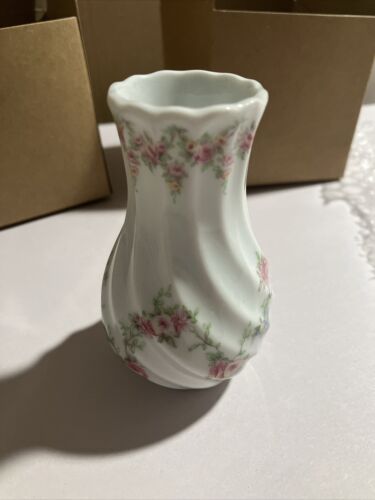 Vase à bourgeons Haviland Limoges design floral porcelaine 3 pouces blanc tourbillonnant 46 fabriqué en France - Photo 1/6
