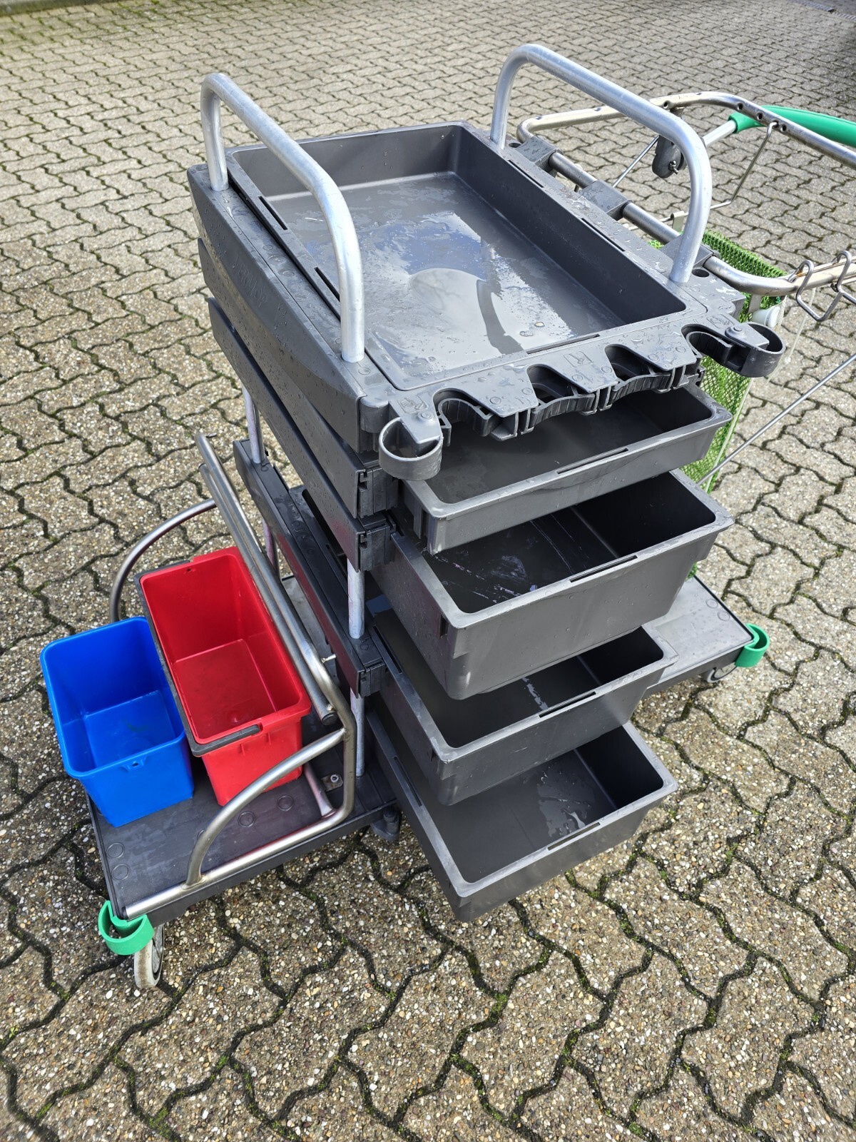 Bild 2 von 6