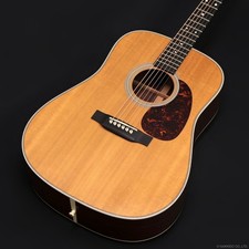 Martin HD-28 2010 Natural Spruce Dreadnought with hard case Acoustic Guitar