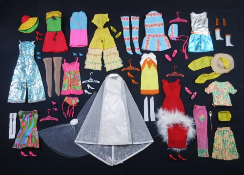 ** AUCTION Vintage BARBIE MOD Lot #1 - Outfits - Clothes Shoes Accessories