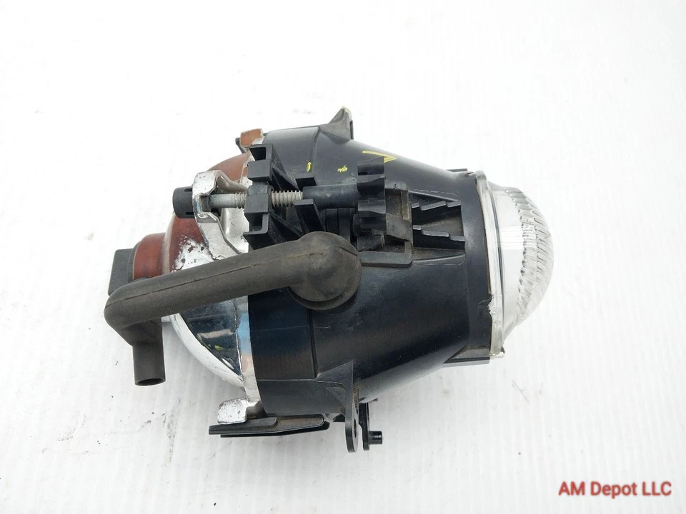 BMW 330xi 330i 325i 325xi E46 2002 sedán luz antiniebla delantera 63176911007 Foto 4 de 4