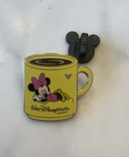 Disney Hidden Mickey Pin 2007 Minnie Mouse Yellow Coffee Mug Cup 41191