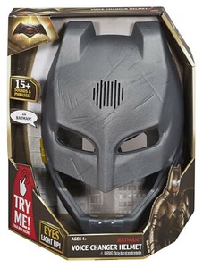 Batman-Voice-Changing-Mask-Batman-v-Superman-Toy