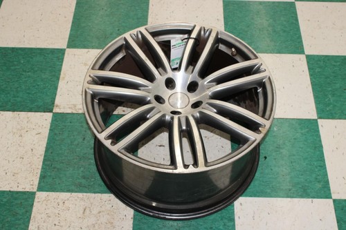 Maserati Ghibli 2014-2019 Rear Wheel Silver Photo - $177