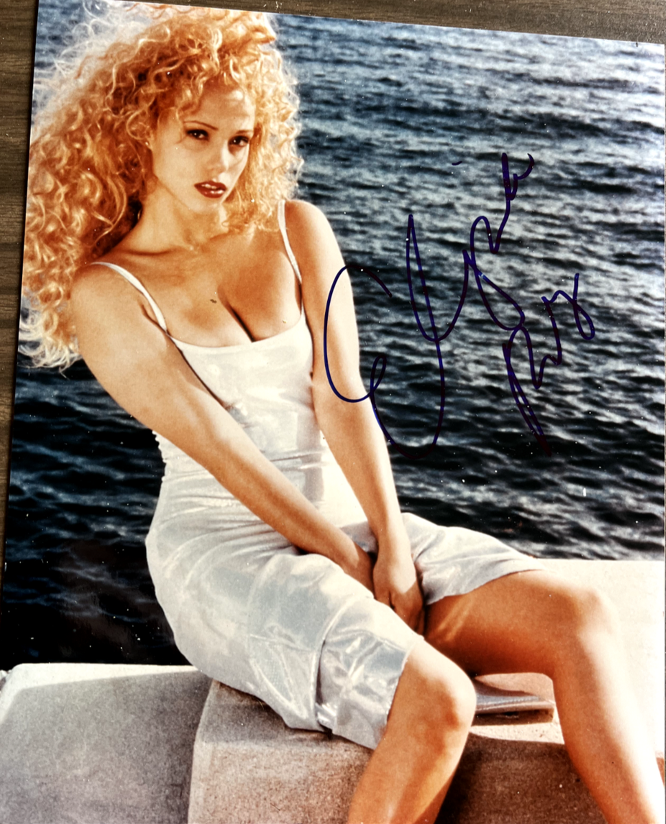 ELIZABETH BERKLEY SIGNED PHOTO