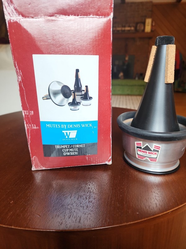 Denis Wick DW5531 Adjustable Cup Mute for Trumpet and Cornet - Aluminum