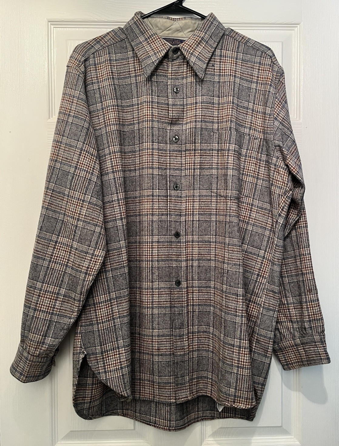 Men’s Pendleton Button Down 100% Wool Size Large - image 1