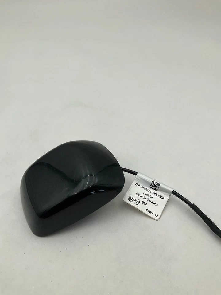 2010-2023 PORSCHE PANAMERA Antenna Roof Assembly OEM 7PP035507F - Image 3 of 4