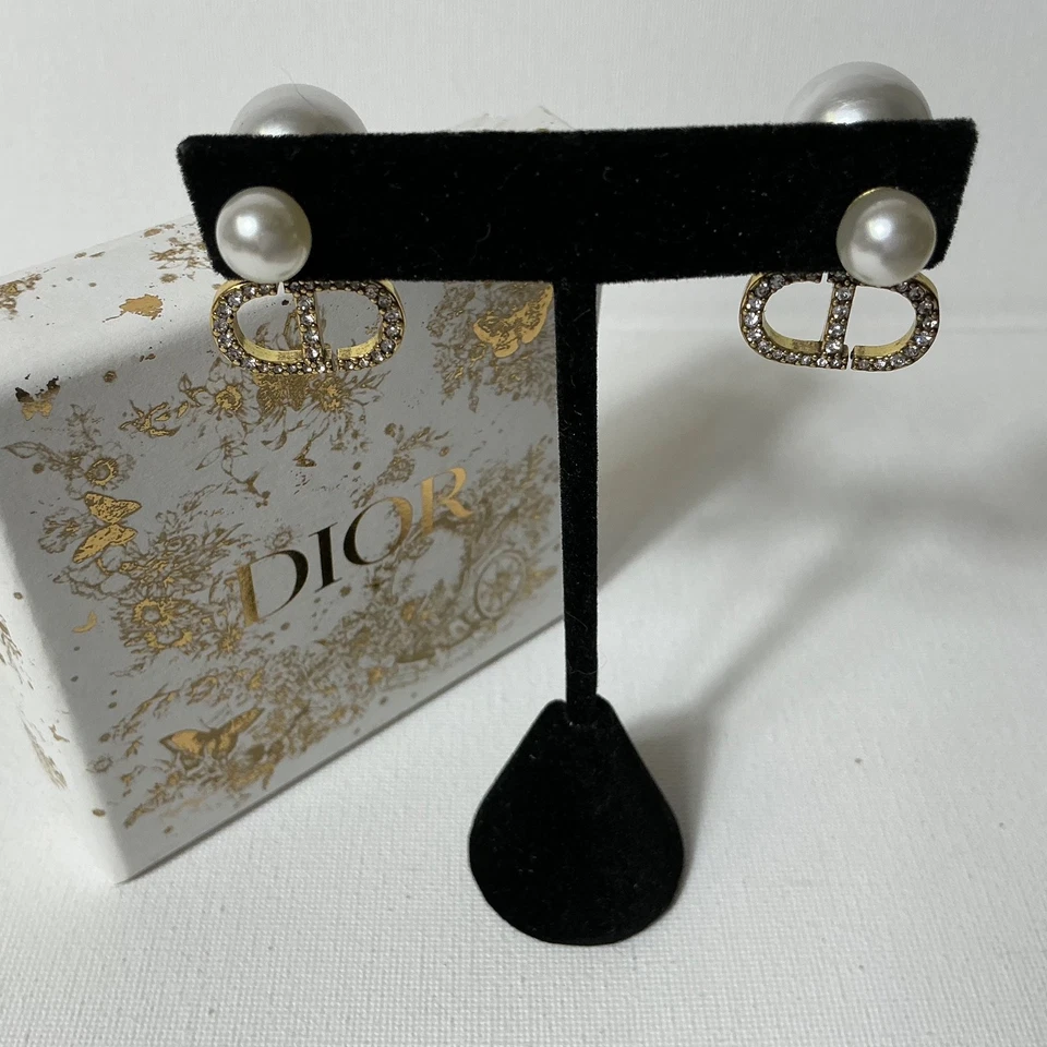 Pendientes Dior de oro y perlas Foto 2 de 2