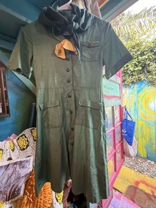 VTG 50s GIRL SCOUTS USA GREEN CHAMBRAY 100% COTTON FITTED DRESS TEEN SIZE