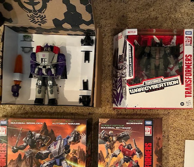 Transformers Selects Galvatron (Toy Deco) and Sparkless Seeker (WFC) NEW